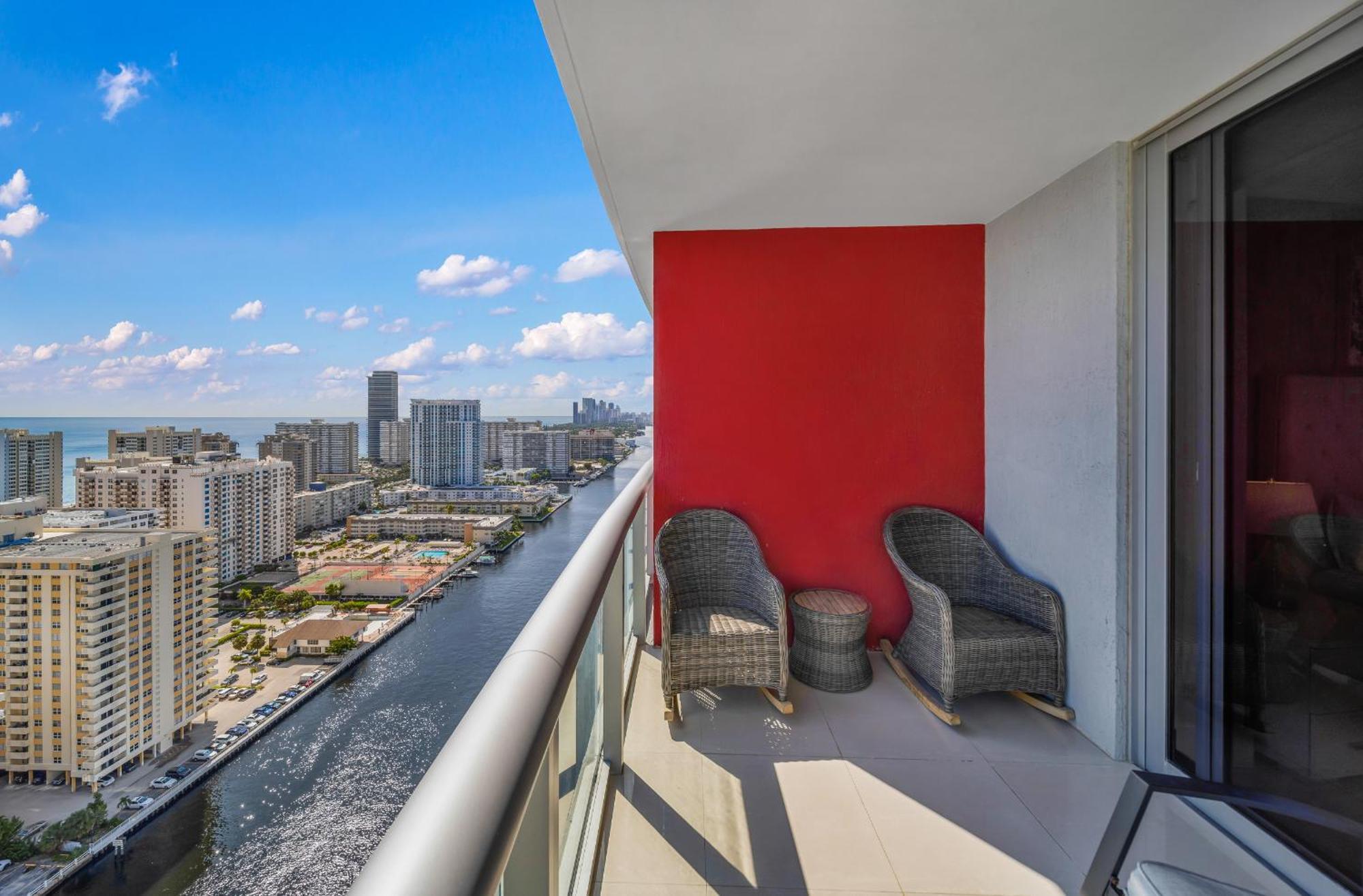 Resort-Style Living With Direct Ocean Views - 3Br Beauty Hallandale Beach Εξωτερικό φωτογραφία