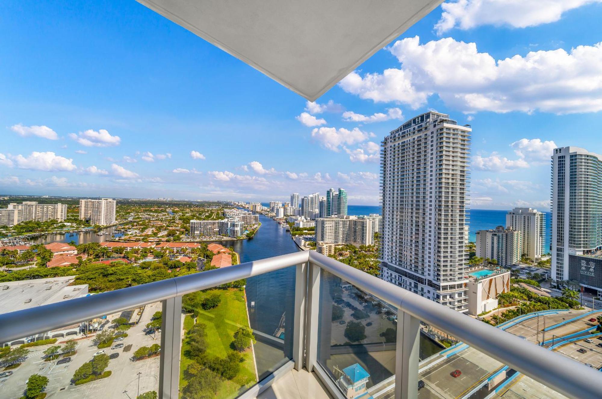 Resort-Style Living With Direct Ocean Views - 3Br Beauty Hallandale Beach Εξωτερικό φωτογραφία