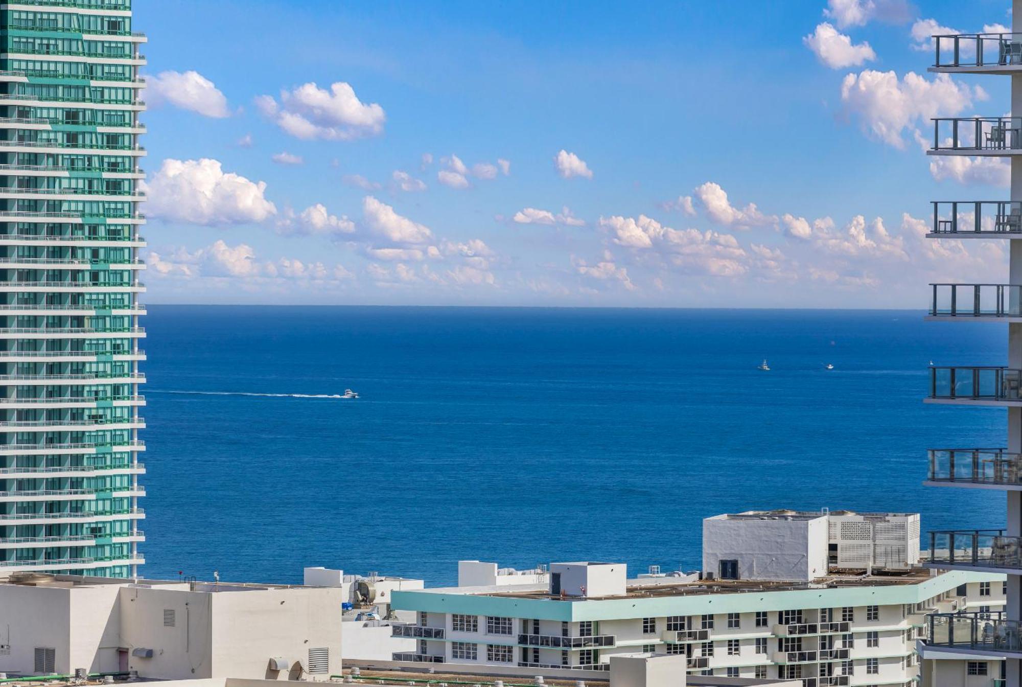 Resort-Style Living With Direct Ocean Views - 3Br Beauty Hallandale Beach Εξωτερικό φωτογραφία