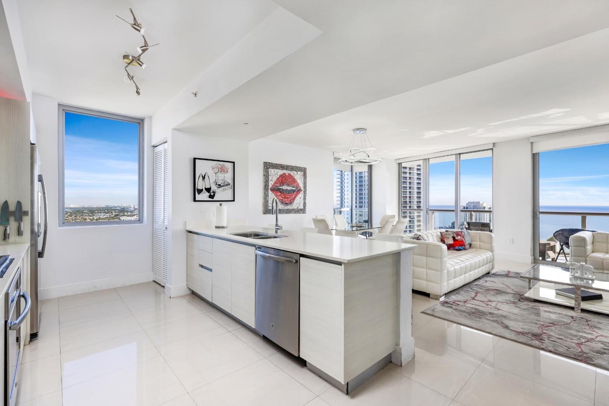 Resort-Style Living With Direct Ocean Views - 3Br Beauty Hallandale Beach Εξωτερικό φωτογραφία