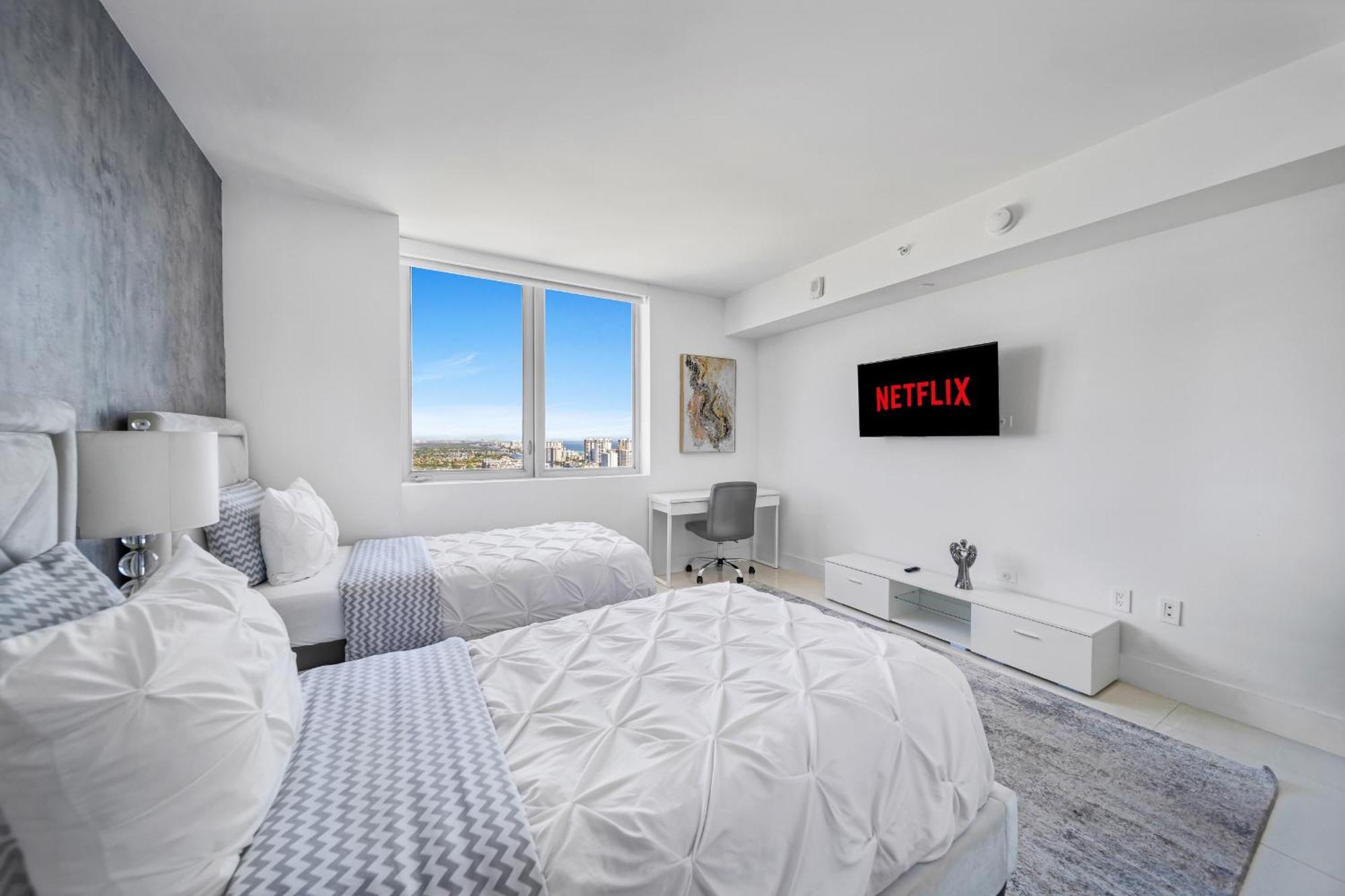 Resort-Style Living With Direct Ocean Views - 3Br Beauty Hallandale Beach Εξωτερικό φωτογραφία