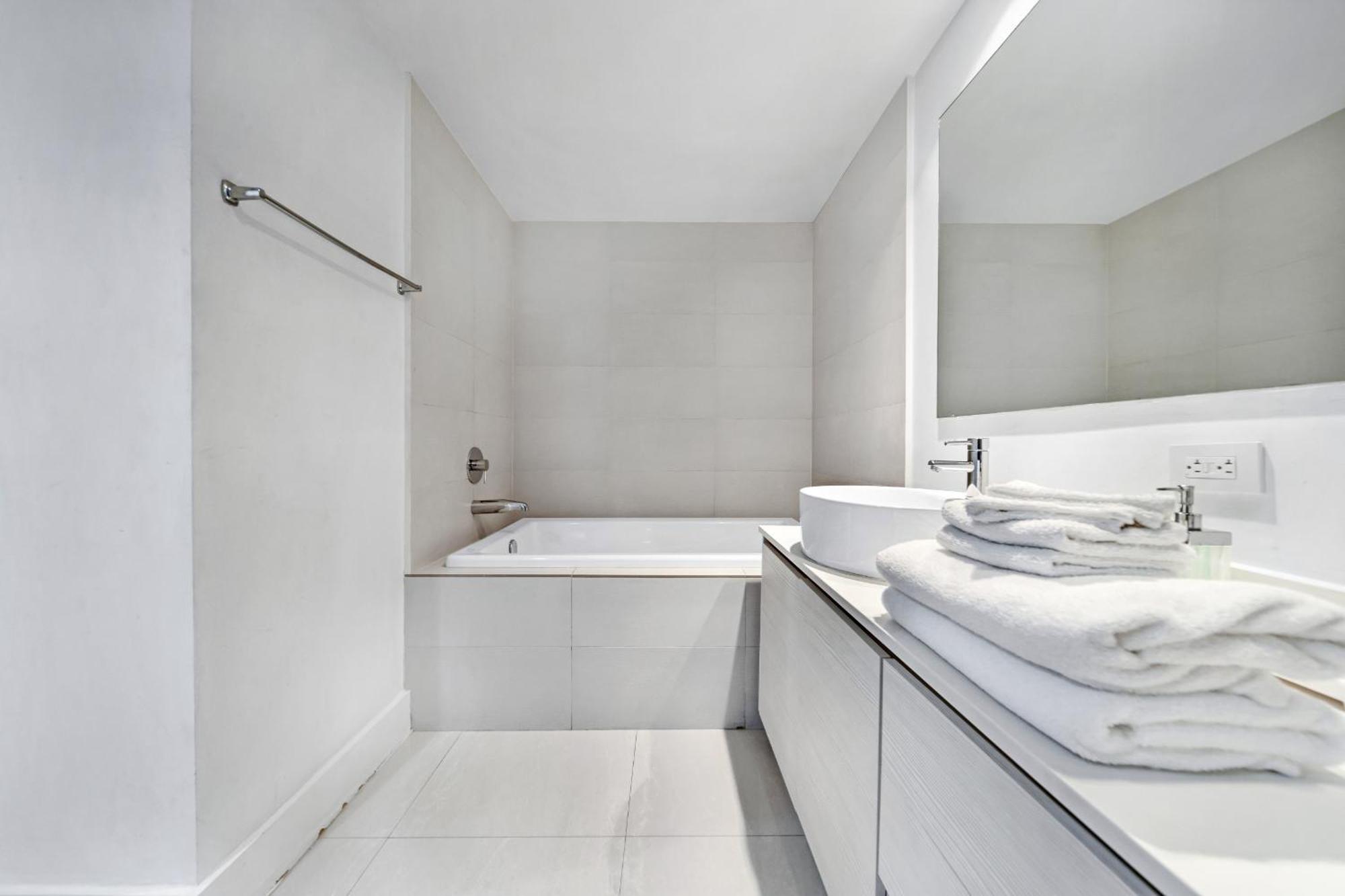 Resort-Style Living With Direct Ocean Views - 3Br Beauty Hallandale Beach Εξωτερικό φωτογραφία