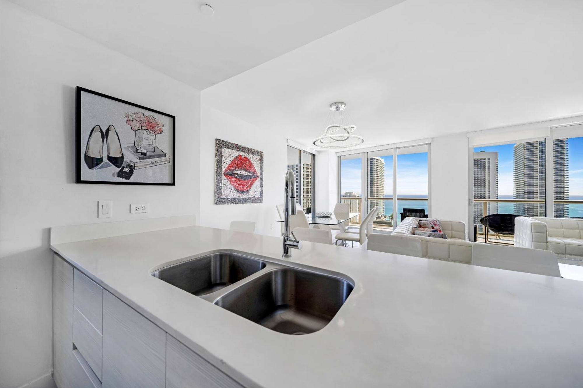 Resort-Style Living With Direct Ocean Views - 3Br Beauty Hallandale Beach Εξωτερικό φωτογραφία