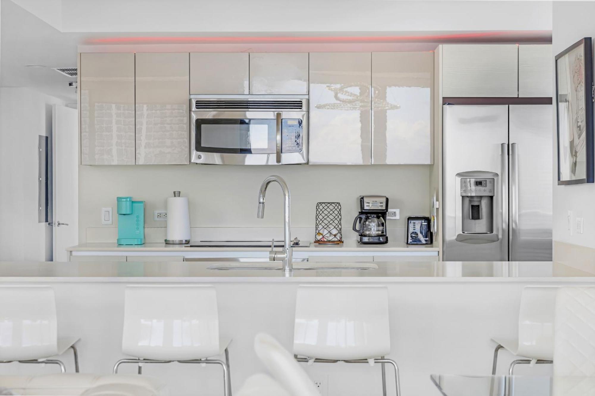 Resort-Style Living With Direct Ocean Views - 3Br Beauty Hallandale Beach Εξωτερικό φωτογραφία