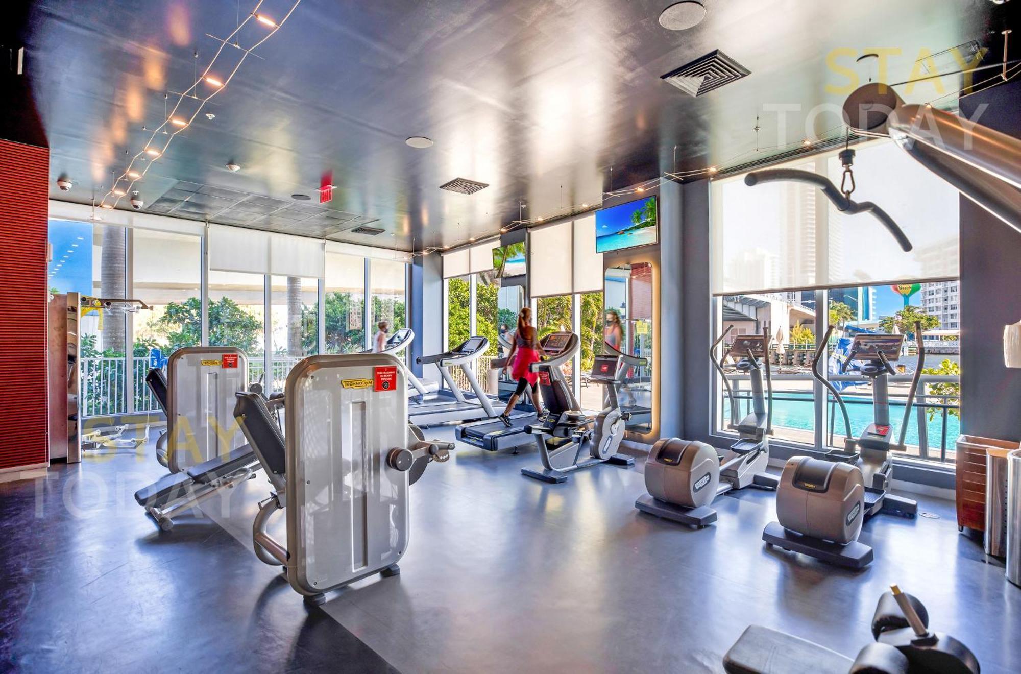 Resort-Style Living With Direct Ocean Views - 3Br Beauty Hallandale Beach Εξωτερικό φωτογραφία